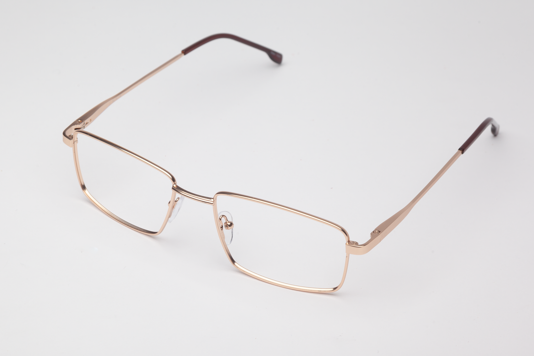 Struggling to Find Eyeglass Frames for Women? Here’s What to Look For
